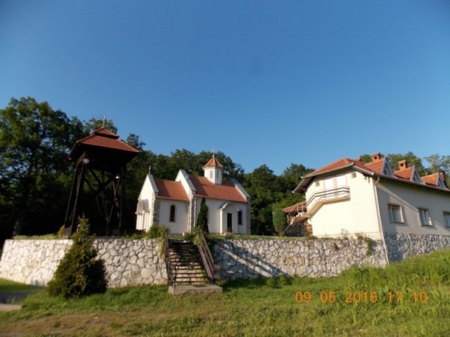 Manastir Dobreš - maj 2016 1